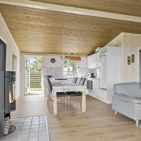 Holiday home Assarina - 15m From The Sea By Interhome